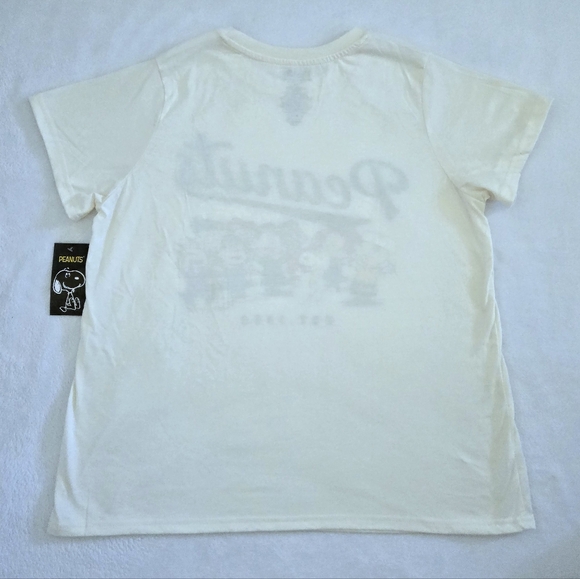 C-Life Group Ltd. Peanuts🥜 Gang Graphic Tee👕 - NWT - Picture 2 of 11